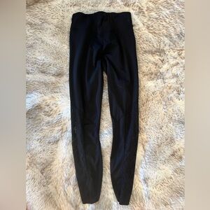 Varley ❤️‍🩹 Laser Cut Black Legging Cutouts small